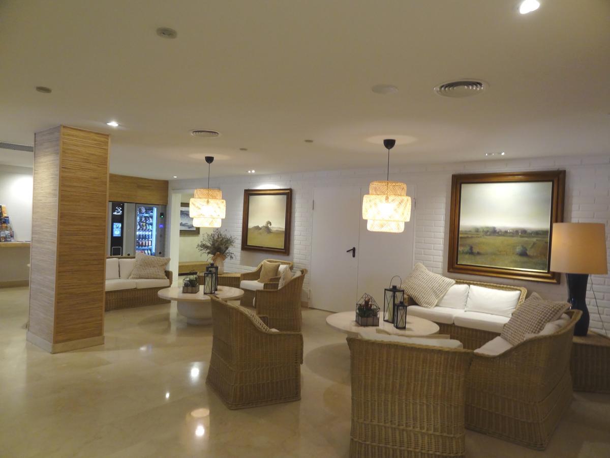Mediterranean Apart Apartment Ситжес Екстериор снимка